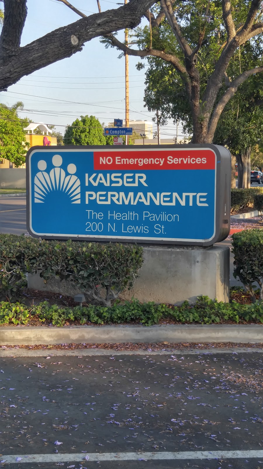 Kaiser Permanente Health Pavilion | 200 N Lewis St, Orange, CA 92868, USA | Phone: (833) 574-2273