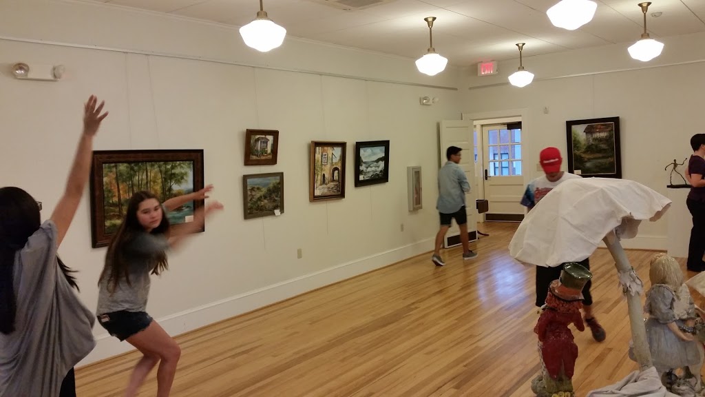 McDowell Arts Center | 123 E McDowell St, Matthews, NC 28105, USA | Phone: (704) 321-7275