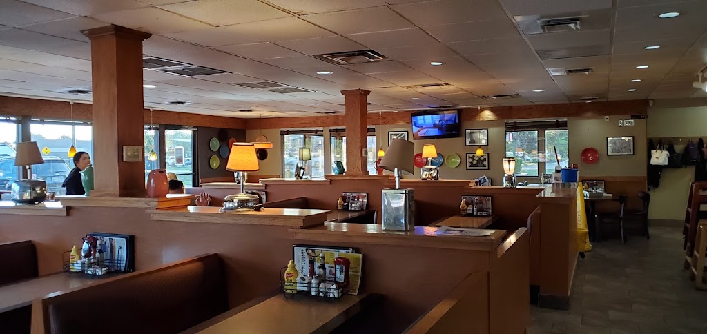 Uptown Coney Island - Chelsea | 1555 S Main St, Chelsea, MI 48118, USA | Phone: (734) 433-1012