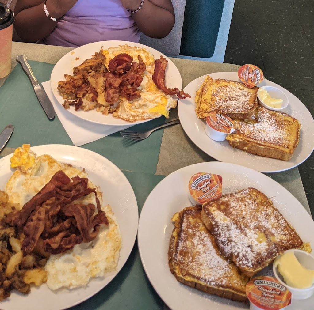 Wall Country Kitchen | 2510 Belmar Blvd i5, Belmar, NJ 07719, USA | Phone: (732) 681-2302