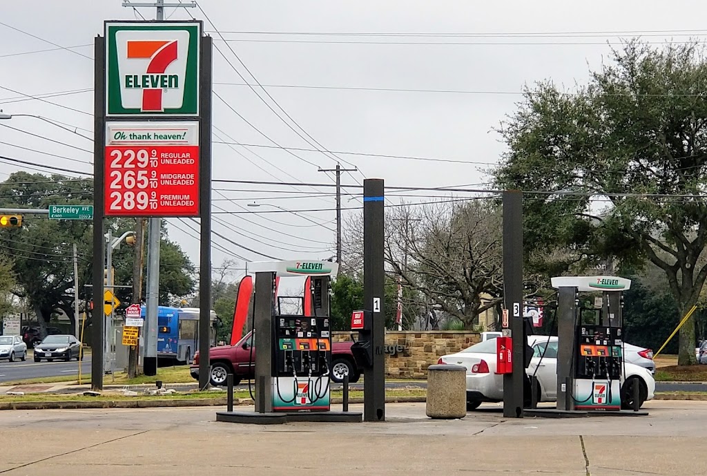 7-Eleven | 6306 Menchaca Rd, Austin, TX 78745, USA | Phone: (512) 443-7139