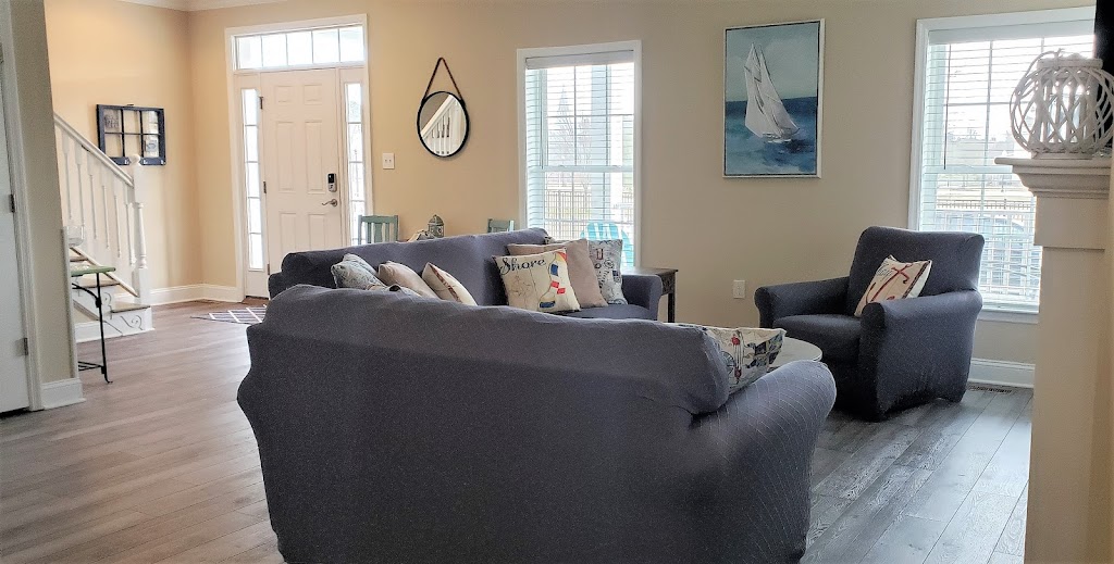 Anchors By The Park- Cape Charles Stay | 9 Park Row, Cape Charles, VA 23310, USA | Phone: (757) 635-8442