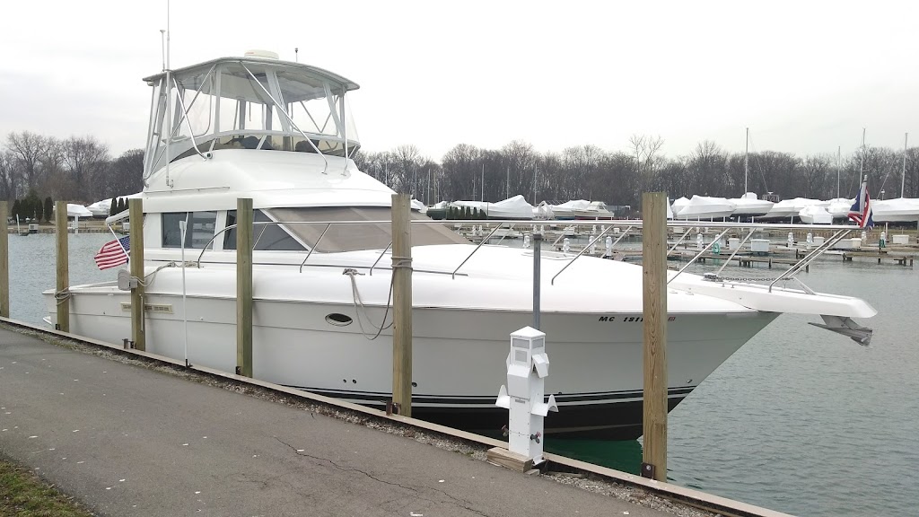 Ford Yacht Club | Ford Yacht Club, 29500 Southpointe Rd, Grosse Ile Township, MI 48138 | Phone: (734) 676-8422