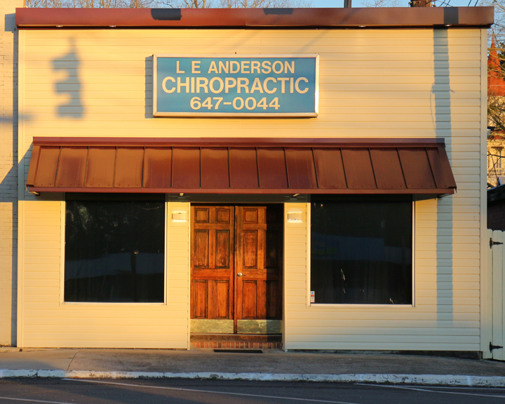 Anderson Chiropractic Clinics | 206 Main St N, Warrior, AL 35180, USA | Phone: (205) 647-0044