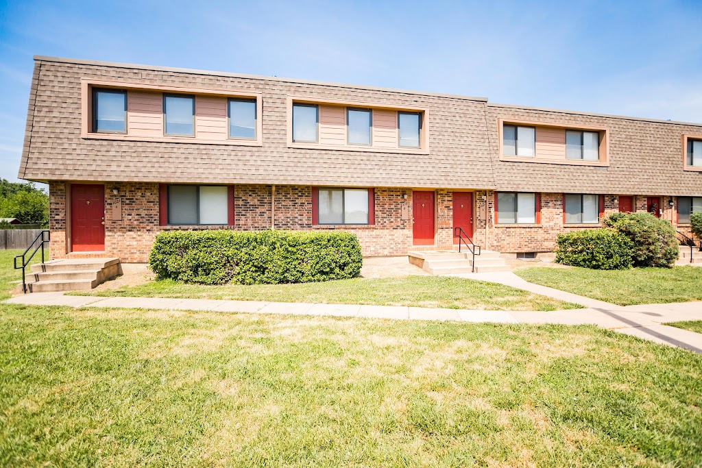 Sunset Townhome Apartments | 1001 Boyd Ave, Newton, KS 67114, USA | Phone: (316) 283-5191