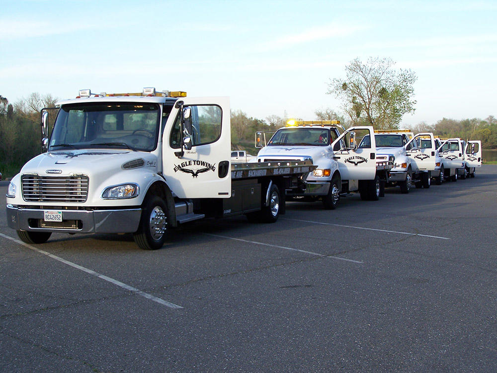 Eagle Towing | 8260 Alpine Ave, Sacramento, CA 95826, USA | Phone: (916) 454-0958