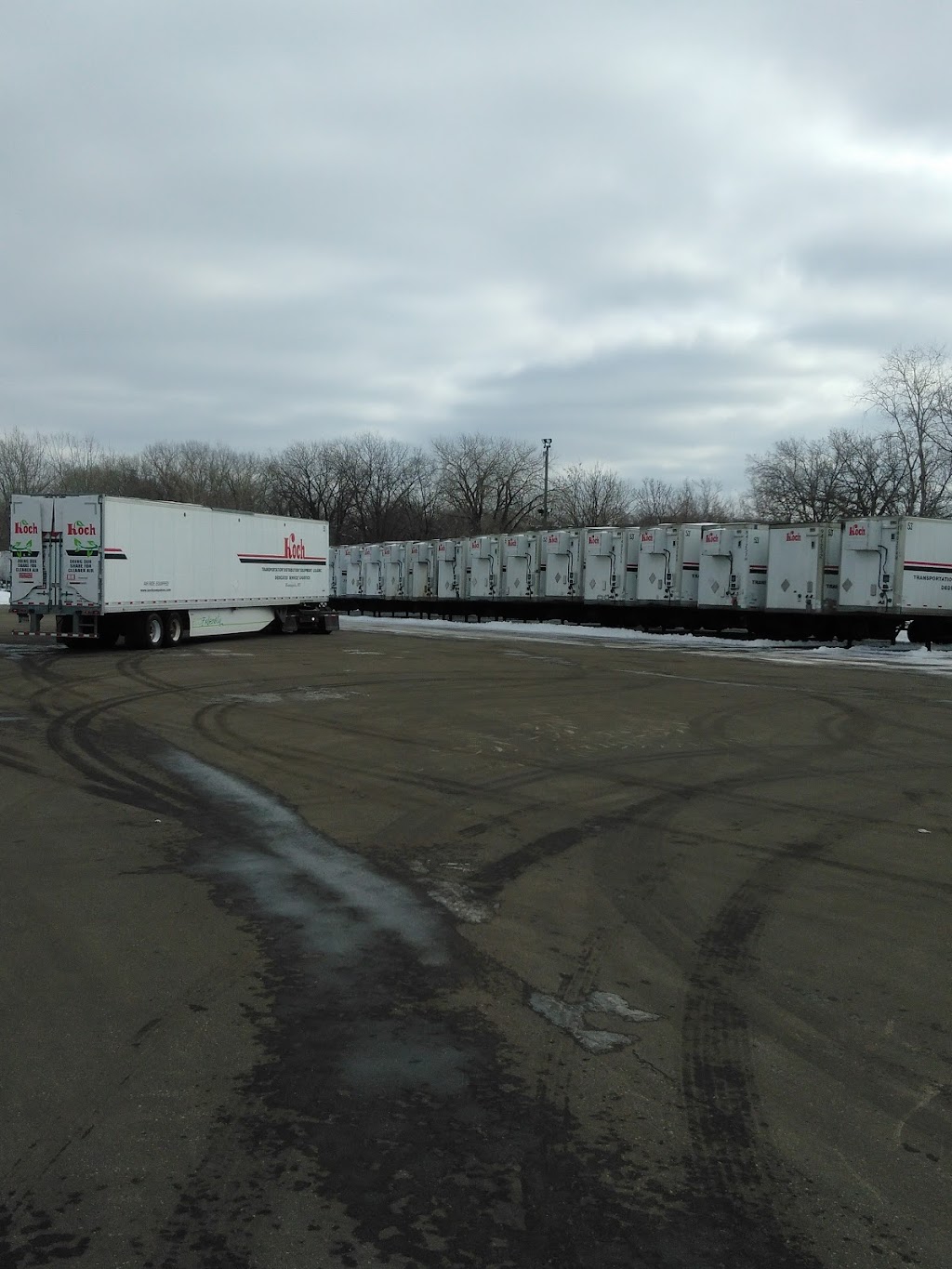 Koch Trailer Shop | 2603 Walnut St, Roseville, MN 55113, USA | Phone: (651) 628-9284