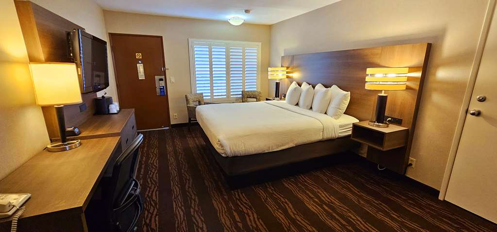 Best Western Plus StovallS Inn | 1110 W Katella Ave, Anaheim, CA 92802, USA | Phone: (714) 778-1880