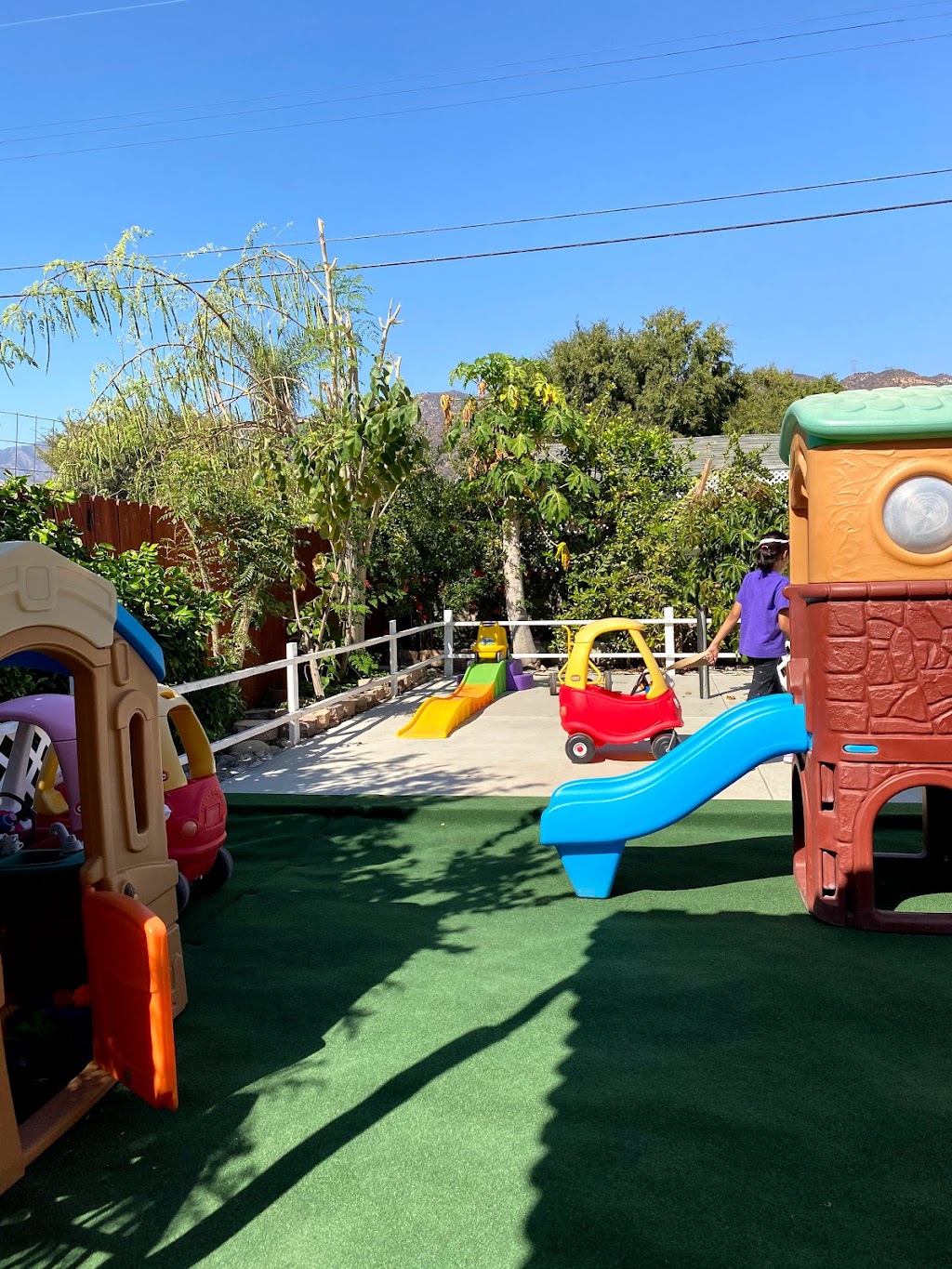 Sunshine Montessori Preschool & Daycare | 2513 Bloomdale St, Duarte, CA 91010, USA | Phone: (626) 927-8974