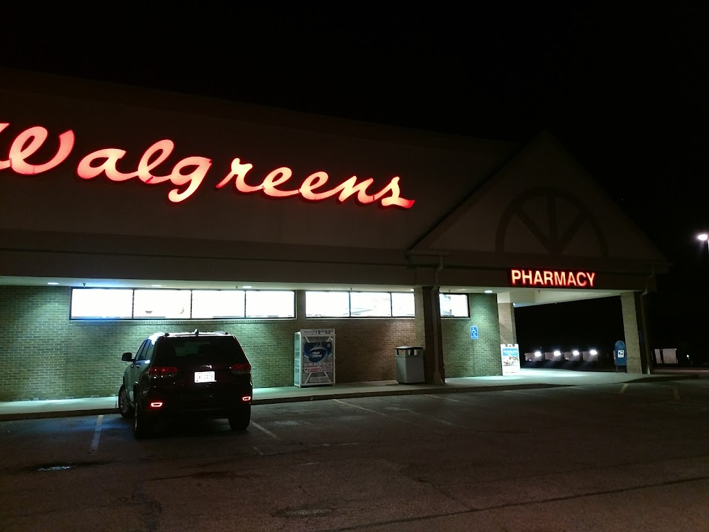 Shopping Mall | 671 Ohio Pike, Cincinnati, OH 45245, USA | Phone: (513) 474-7500