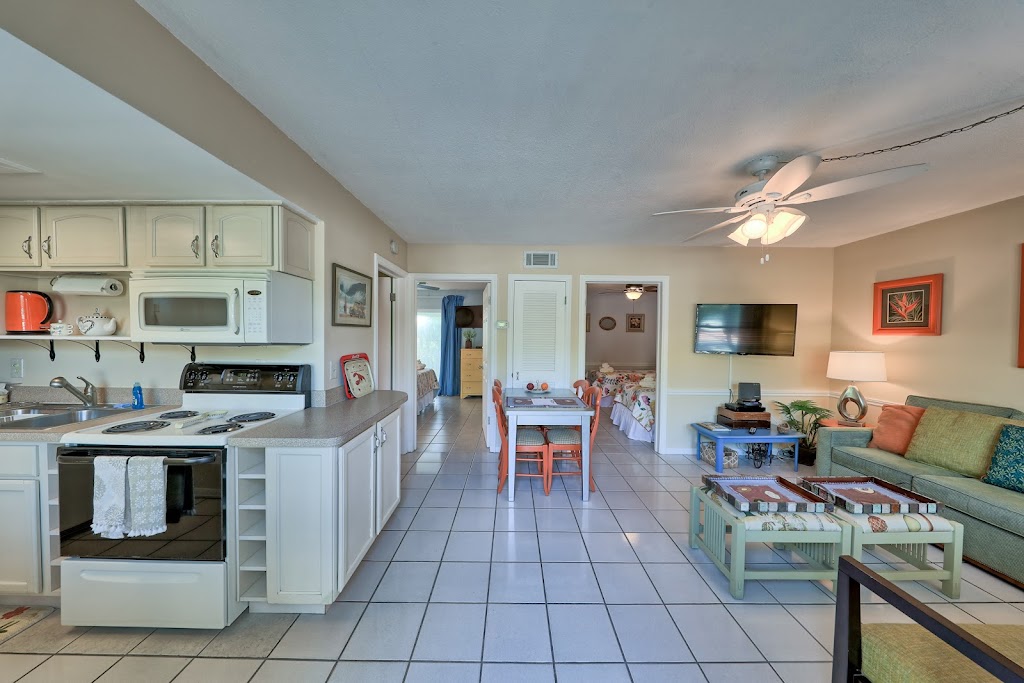 BeachTrail Lodging | 209 1st St, Indian Rocks Beach, FL 33785 | Phone: (727) 488-1111