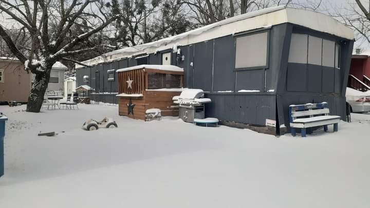 Lawson Grocery & Deli | 421 W Lawson Rd, Dallas, TX 75253, USA | Phone: (972) 557-5208