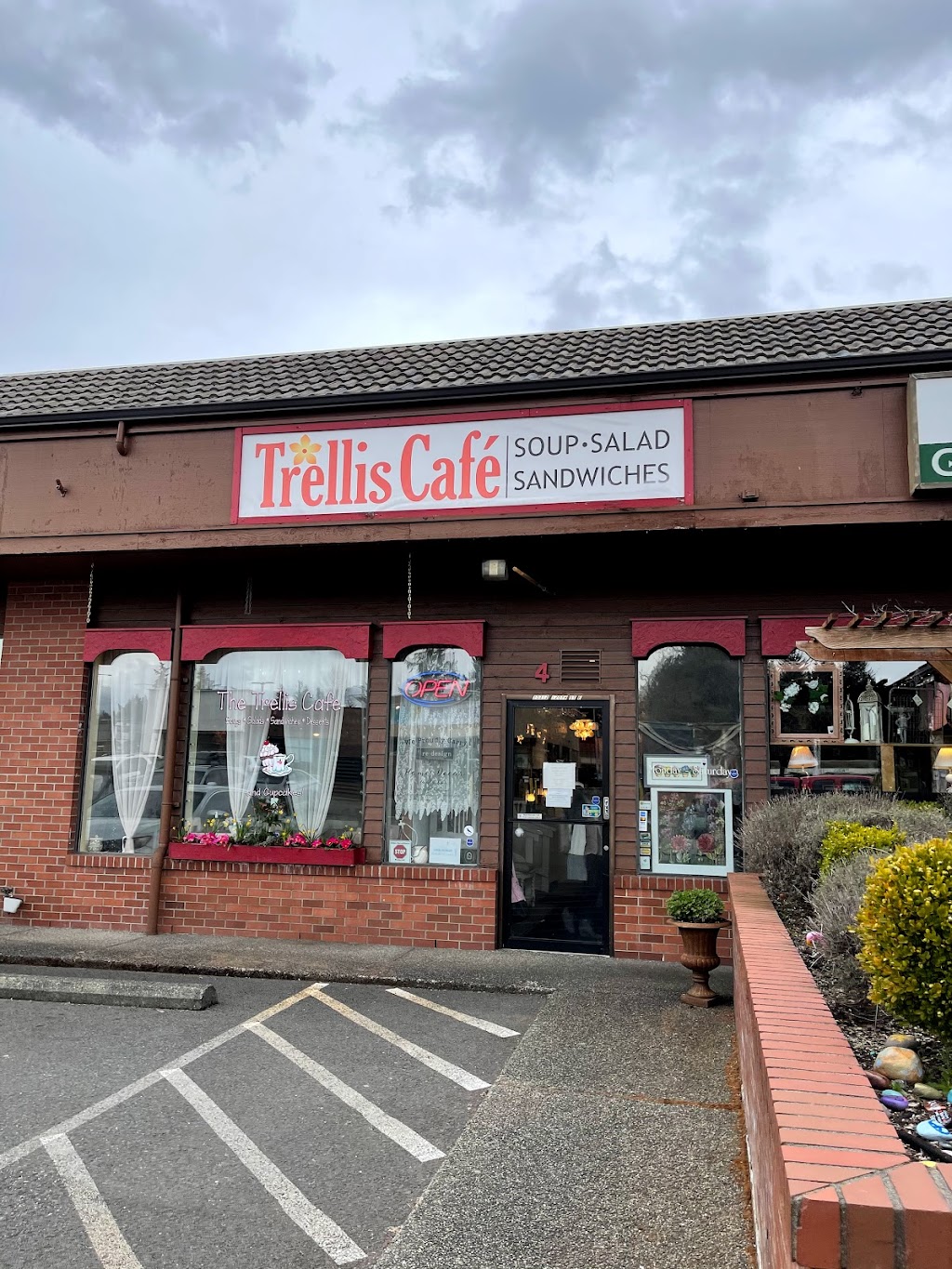 The Trellis Cafe & Boutique | 10312 120th St E, Puyallup, WA 98374, USA | Phone: (253) 841-0769