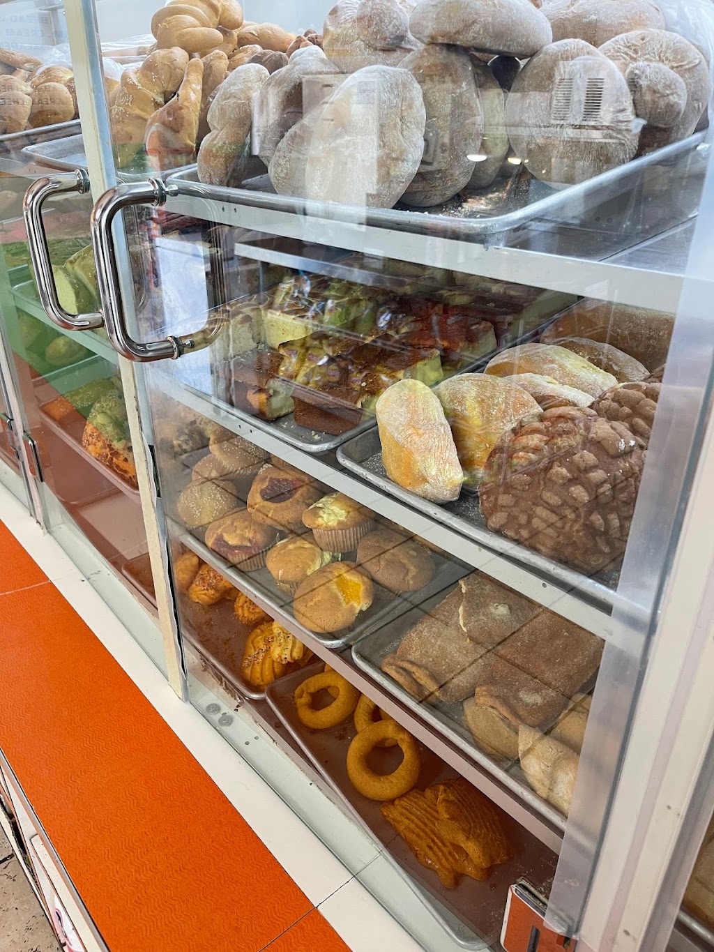 Chapinlandia Bakery 2 | 1455 W 3rd St, Los Angeles, CA 90017, USA | Phone: (213) 481-2239