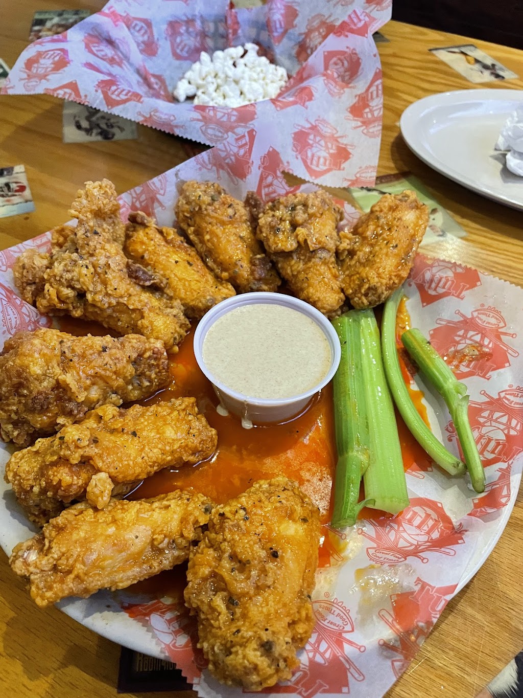 Tullys Good Times Batavia | 522 E Main St, Batavia, NY 14020, USA | Phone: (585) 343-9030