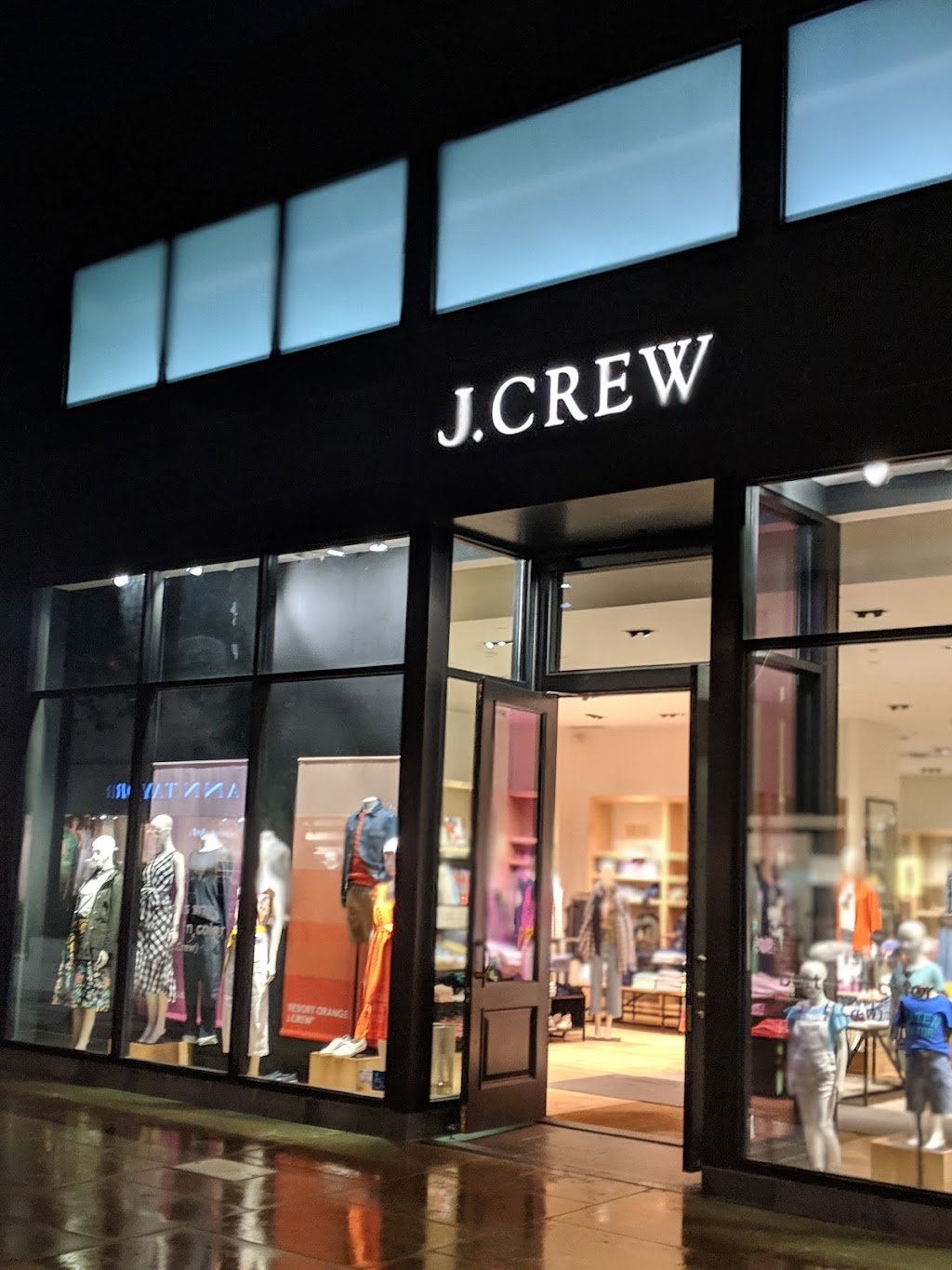 J.Crew | 660 Stanford Shopping Center Space 1020, Palo Alto, CA 94304 | Phone: (650) 462-1190