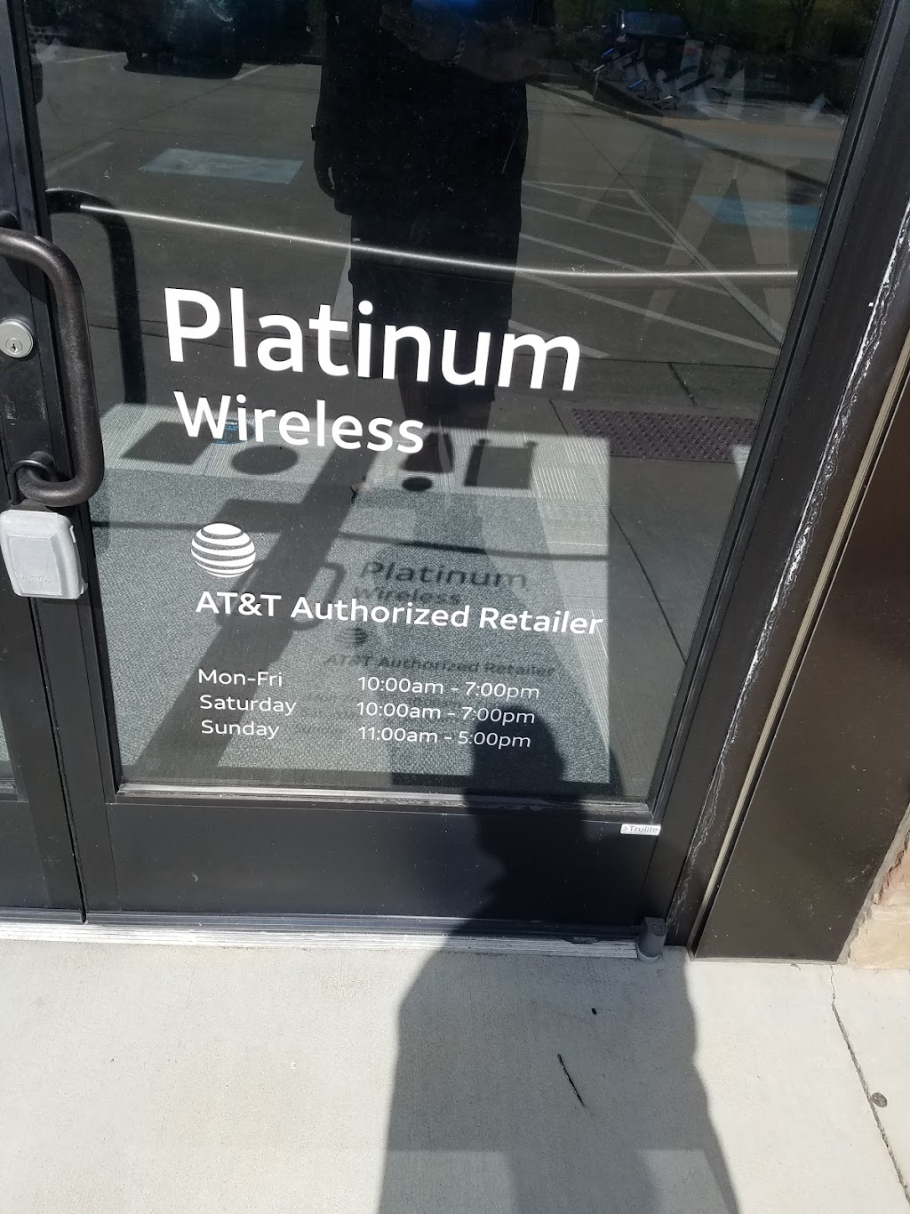 AT&T Store | 5965 Cumming Hwy NE Ste 320, Sugar Hill, GA 30518 | Phone: (678) 288-9444