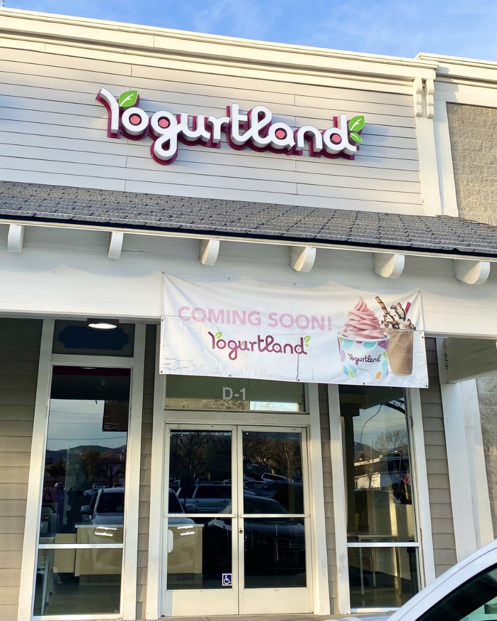 Yogurtland Palmdale - East Avenue | 2331 E Avenue S D-1, Palmdale, CA 93550, USA | Phone: (661) 480-5315