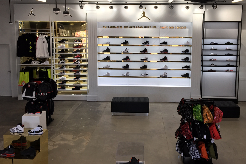 Shoe Palace | 5630 W Camelback Rd Suite 107, Glendale, AZ 85301, USA | Phone: (480) 571-9137