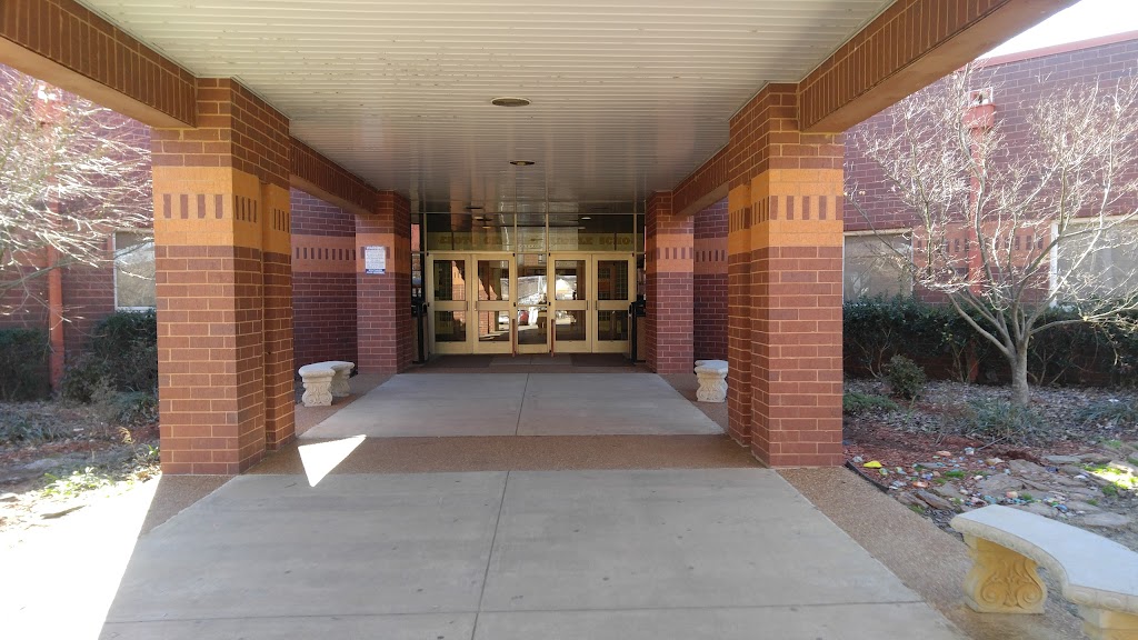 Desoto Central Middle School | 2611 Central Pkwy, Southaven, MS 38671 | Phone: (662) 349-6660