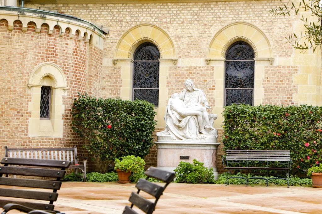 St. Albans Episcopal Church | 580 Hilgard Ave, Los Angeles, CA 90024, USA | Phone: (310) 208-6516
