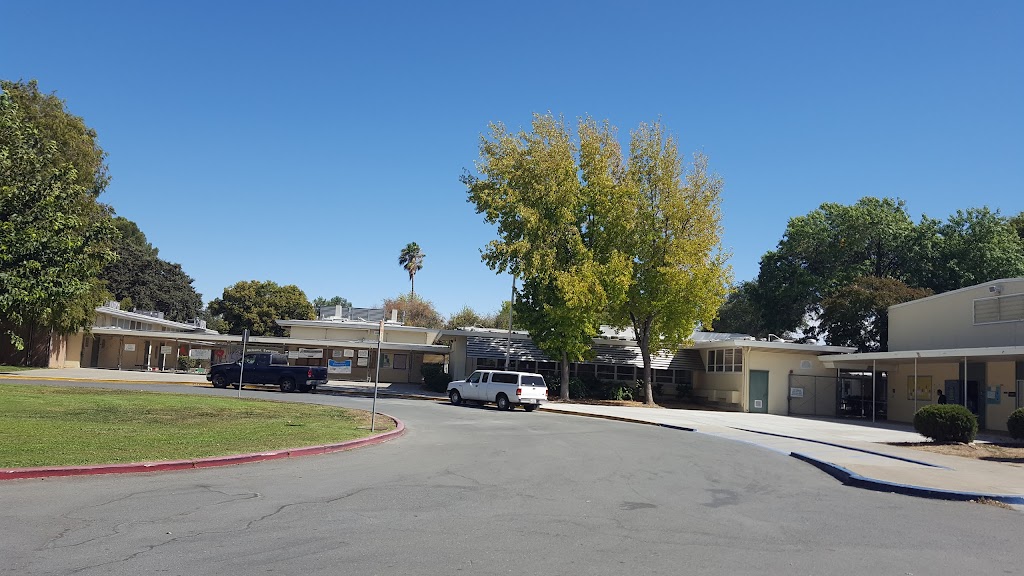 Fair Oaks Elementary School | 2400 Lisa Ln, Pleasant Hill, CA 94523, USA | Phone: (925) 685-4494