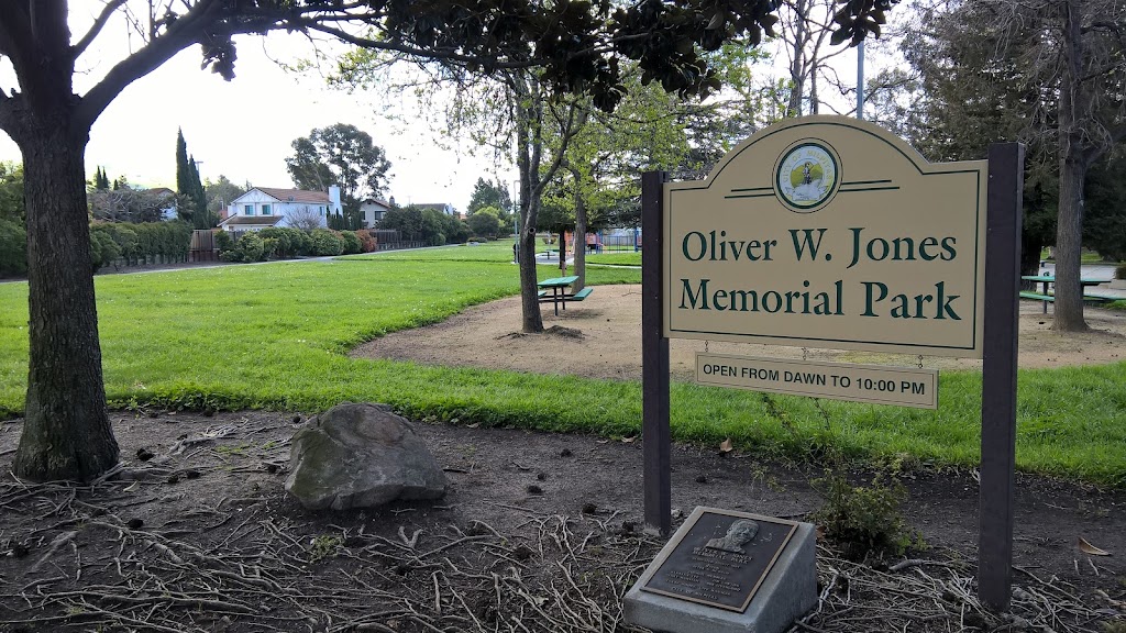 Oliver W. Jones Memorial Park | 721 Corinthia Dr, Milpitas, CA 95035, USA | Phone: (408) 586-3210