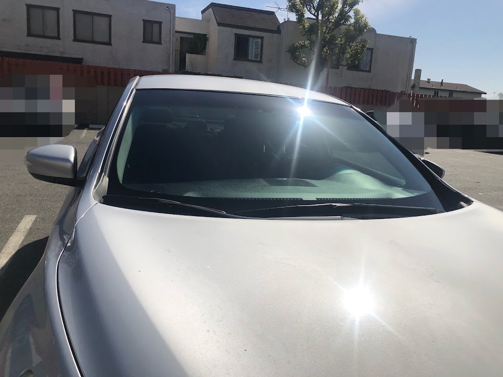 Alfredo Windshield Replacement of Santa Ana | 124 N Sullivan St, Santa Ana, CA 92703, USA | Phone: (714) 381-9952