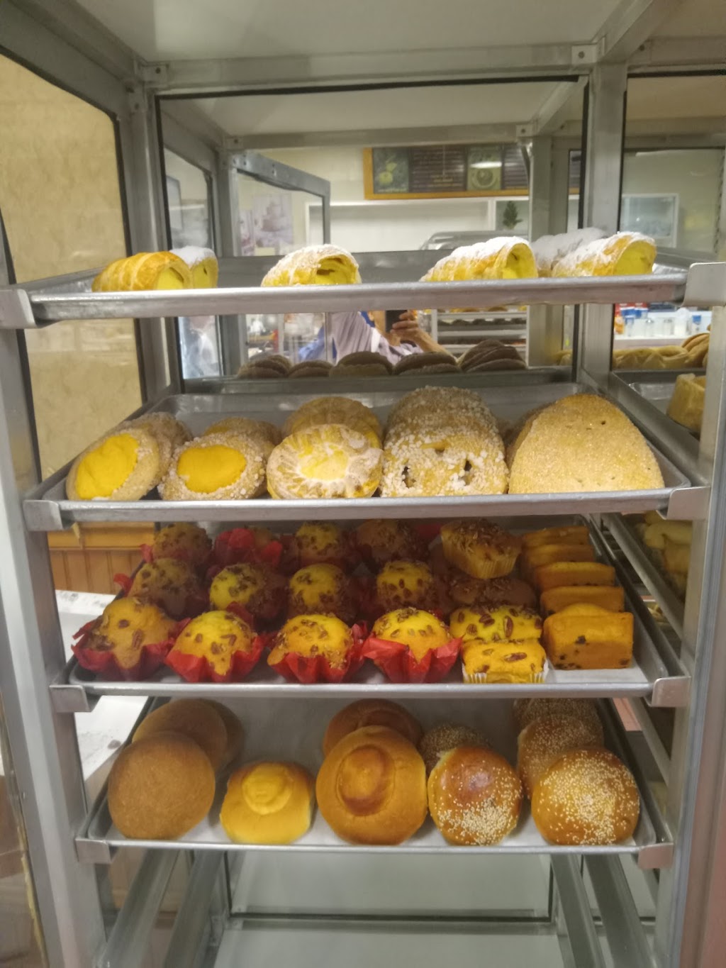 Rosas Pasteleria Y Panaderia | 2413 S Fairview St, Santa Ana, CA 92704, USA | Phone: (714) 540-8791