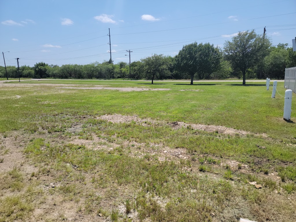 Clyde Pittman Park | 333-451 N Race St, Everman, TX 76140 | Phone: (817) 293-0525