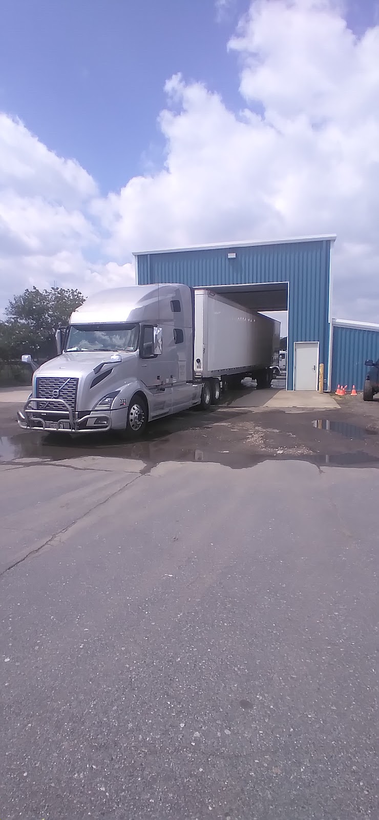 495 truck wash & Wash-outs | 525 Terminal Ave, New Castle, DE 19720, USA | Phone: (302) 384-7428