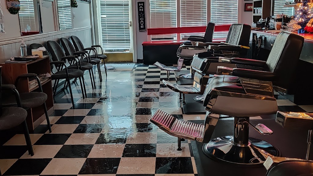 Karls Place Barber Shop | 8801 Three Chopt Rd suite j, Richmond, VA 23229, USA | Phone: (804) 308-1448
