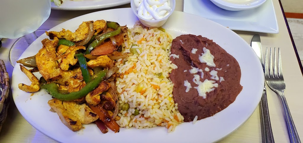 Mi Patria | Restaurant bar & griil | 6019 Belmont Rd, North Chesterfield, VA 23234 | Phone: (804) 674-1003