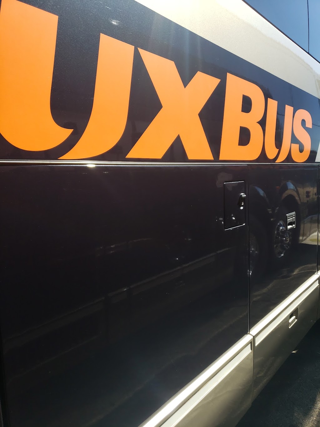 Lux Bus America | 1781 S River Rd, West Sacramento, CA 95691, USA | Phone: (916) 306-1305