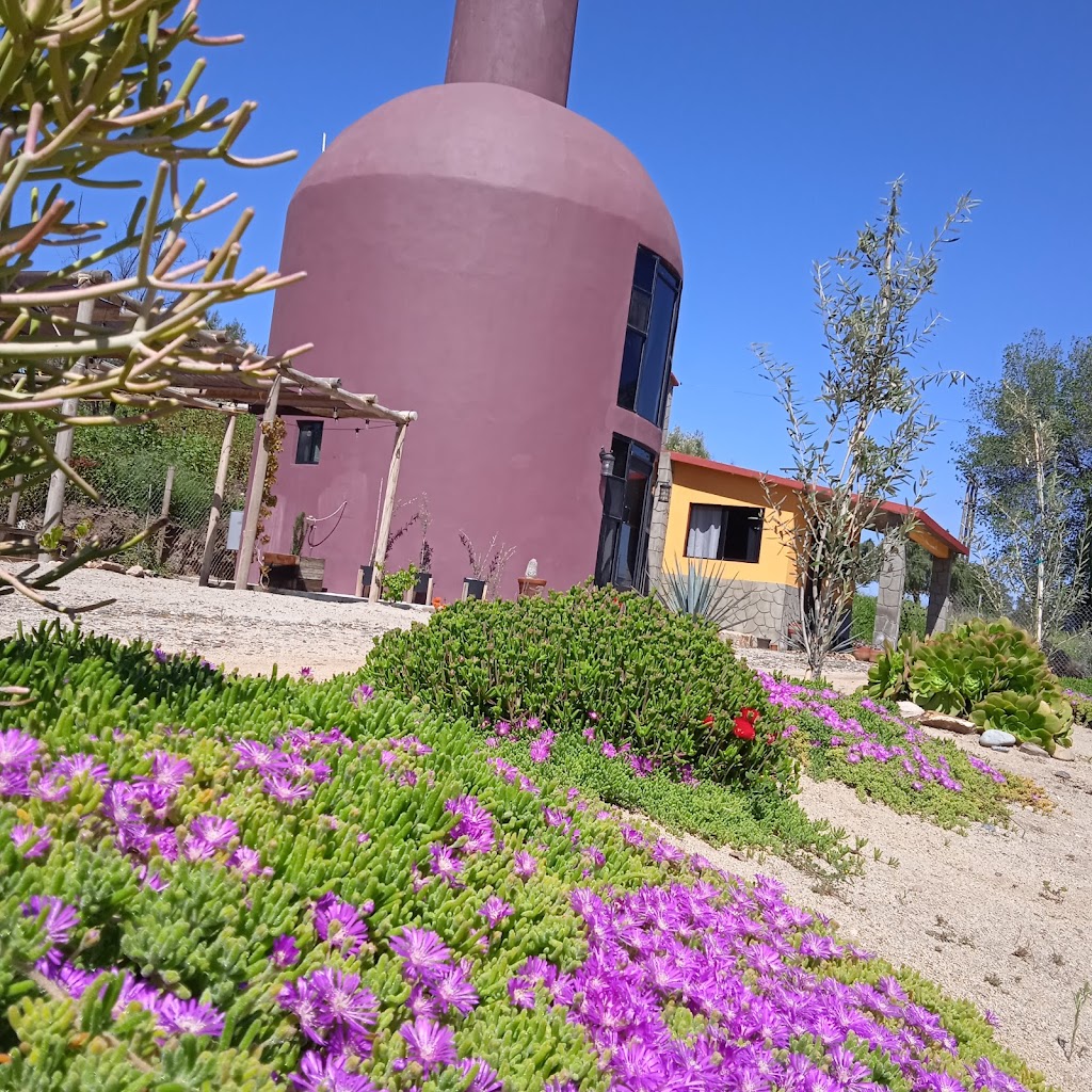 Quinta The Bottle House | Av. Lucio Blanco 3, 22750 Francisco Zarco, B.C., Mexico | Phone: 646 279 2169