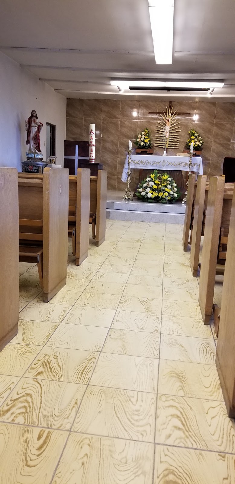 Iglesia Sagrado Corazon | Francisco Villa, 21500 Valle de las Palmas, B.C., Mexico | Phone: 665 521 7033