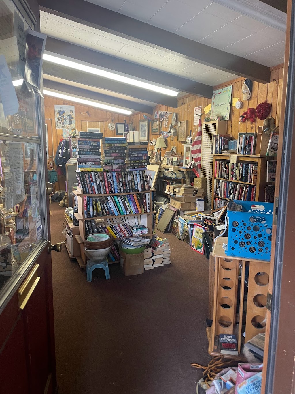 Bubbas Books | 54795, 54799 N Circle Dr, Idyllwild-Pine Cove, CA 92549, USA | Phone: (951) 659-4925