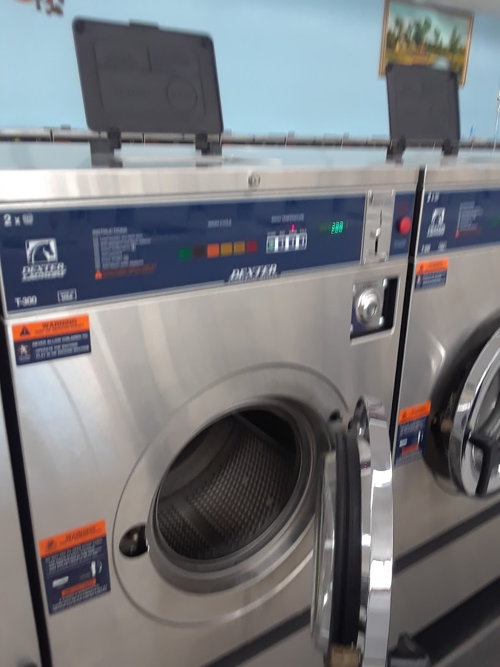 Neighborhood Laundromat | 811 W Vernon Ave, Los Angeles, CA 90037, USA | Phone: (323) 846-3627