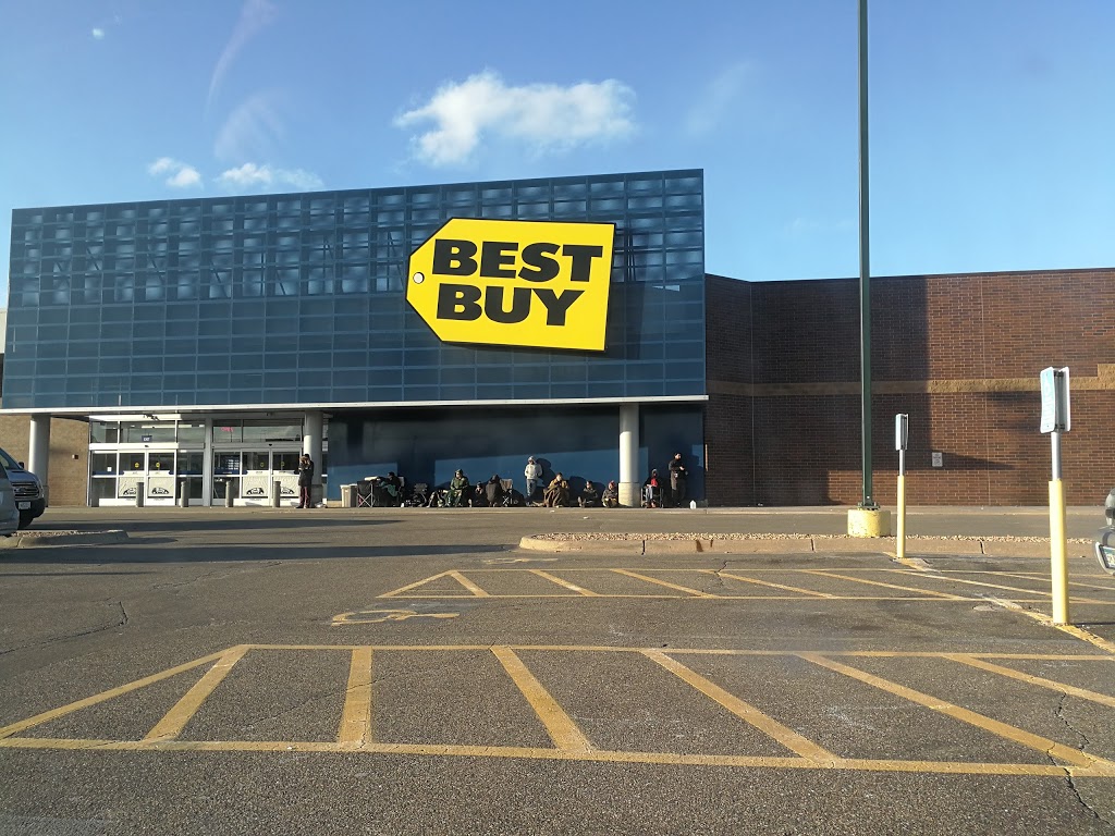 Best Buy | 1643 County Road B2 W, Roseville, MN 55113, USA | Phone: (651) 746-0538