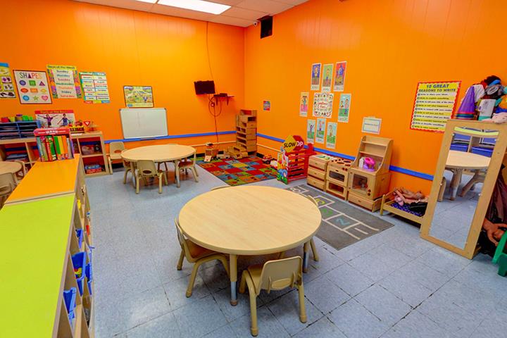 Our Loving Arms Childcare | 831 S Halsted St, Chicago Heights, IL 60411, USA | Phone: (708) 833-7342