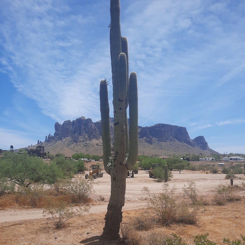 Miners Grill & Ice Cream Parlor | 4650 N Mammoth Mine Rd, Apache Junction, AZ 85119, USA | Phone: (480) 983-9591