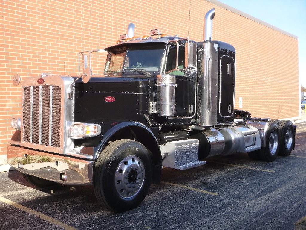 SelecTrucks of Chicago | 2333 W 25th Ave Suite A, Gary, IN 46404, USA | Phone: (800) 589-8985