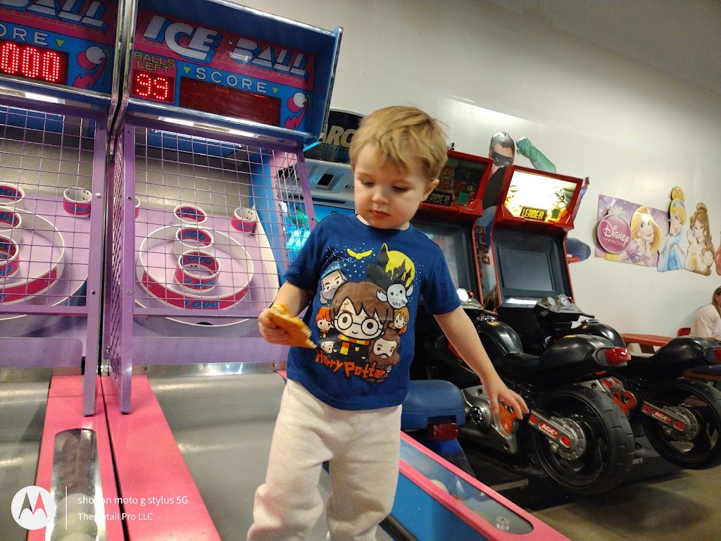 Family and Friends Funland | 2121 N Monroe St, Monroe, MI 48162 | Phone: (734) 242-2600