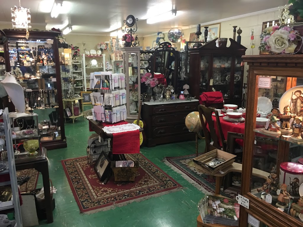 Village Antiques & Gifts | 7289 Nolensville Rd, Nolensville, TN 37135, USA | Phone: (615) 776-1200