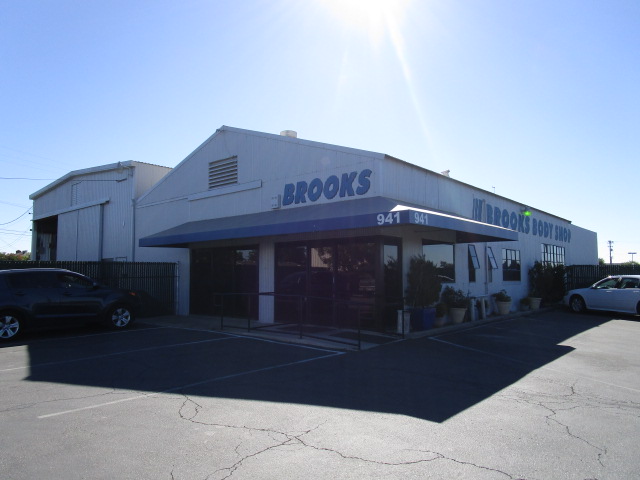 Brooks Body Shop | 941 Moffat Blvd, Manteca, CA 95336, USA | Phone: (209) 823-4452