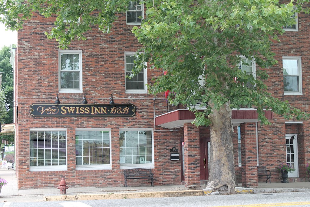 Vevay Swiss Inn | 100 E Main St, Vevay, IN 47043, USA | Phone: (812) 221-1041