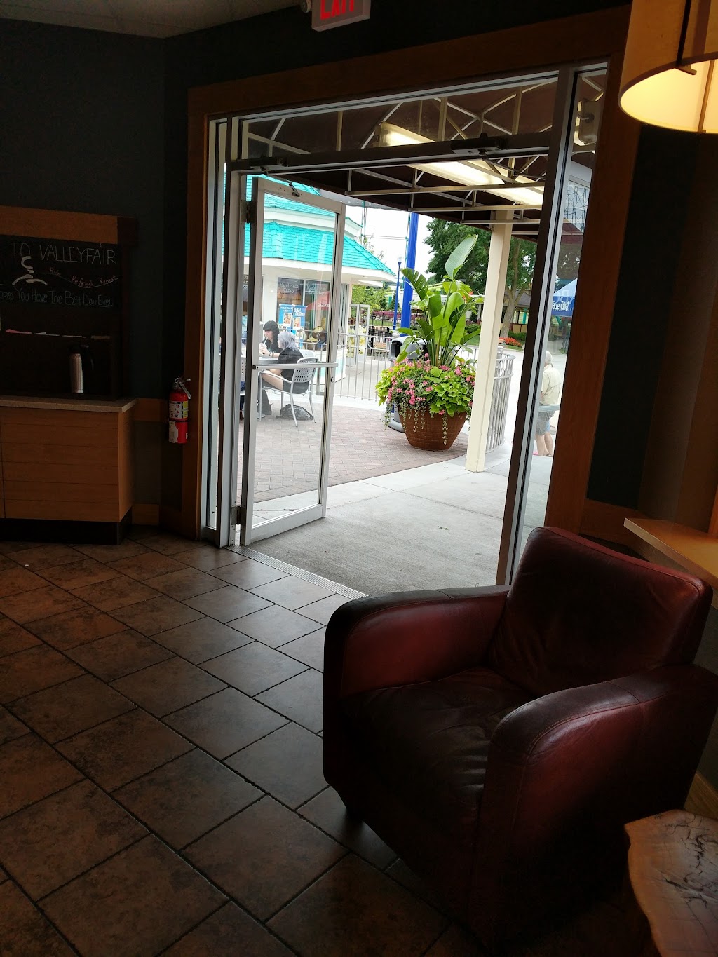 Caribou Coffee | 1 Valleyfair Drive, Shakopee, MN 55379 | Phone: (952) 496-5328