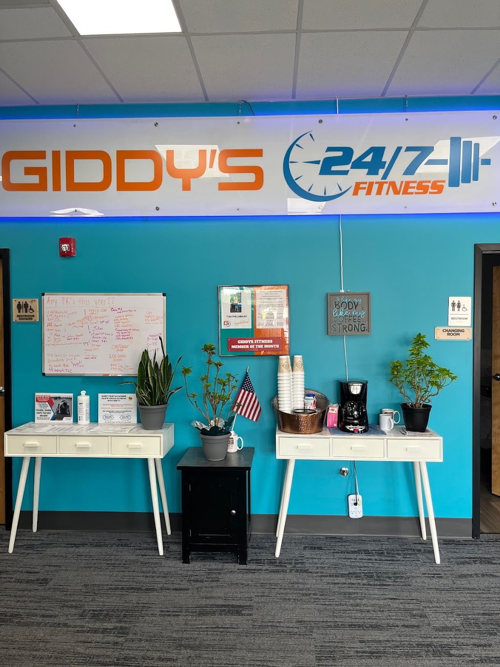 Giddys 24/7 Fitness | 2809 Whipple Ave NW, Canton, OH 44708, USA | Phone: (330) 915-8190