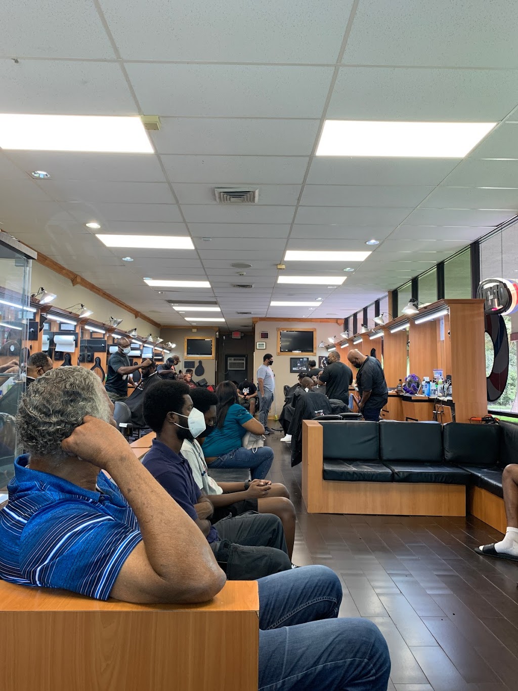 Cut N Corners Barbershop | 8901 Pembroke Rd, Pembroke Pines, FL 33025, USA | Phone: (954) 441-8717