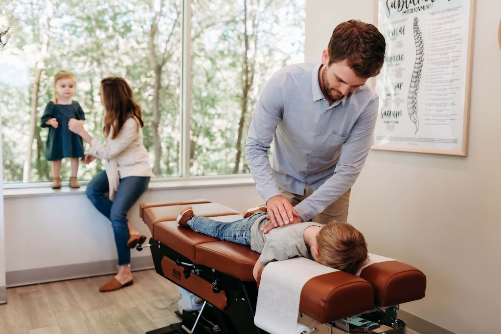 Lake Life Chiropractic | 2940 N Chestnut St, Chaska, MN 55318, USA | Phone: (612) 562-8384